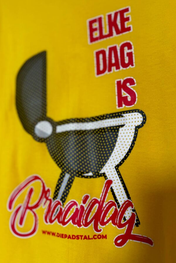 Men's T-Shirts | Braai dag | Yellow or Maroon colours available - Image 2